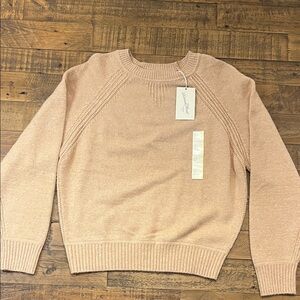 Universal Thread Women's Sweater in Soft khaki/peach